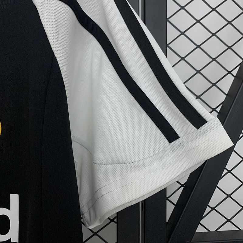 Maillot de Foot Rétro Vintage Extérieur Real Madrid 01-02